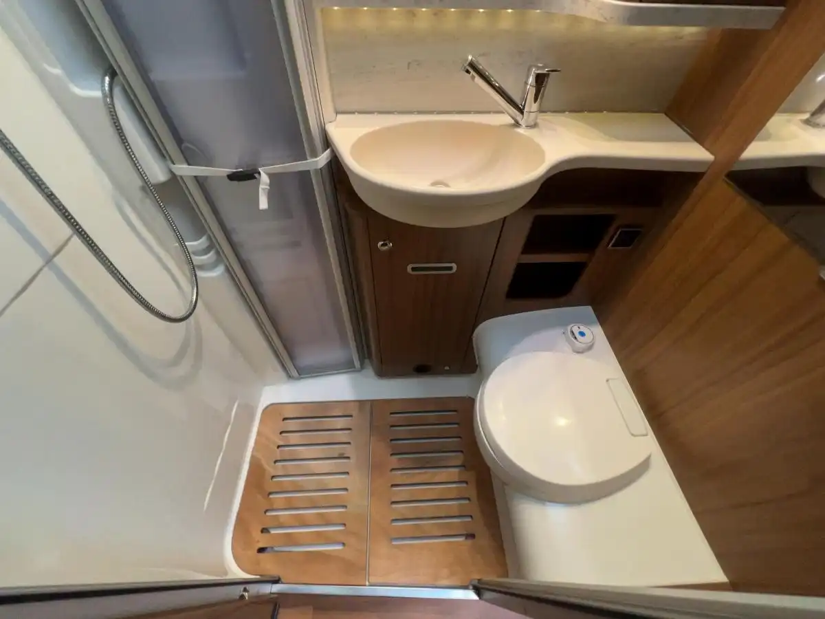 HYMER-ERIBA B588 DL - Ansicht 15